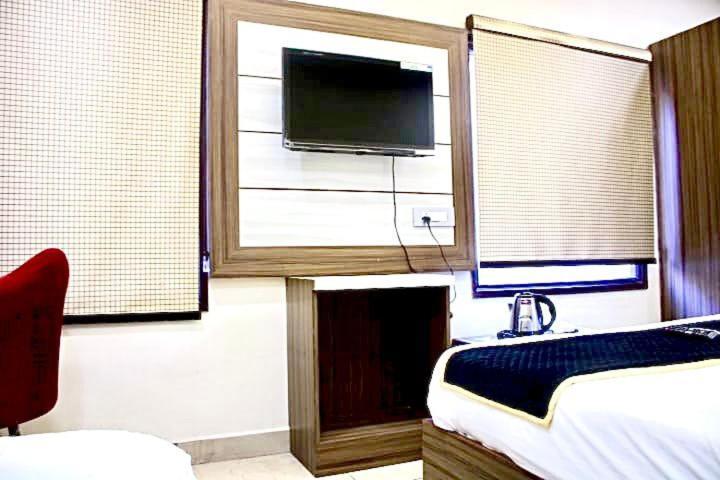 Blackwood Near Golden Temple -140 Mtrs Amritsar Exterior photo